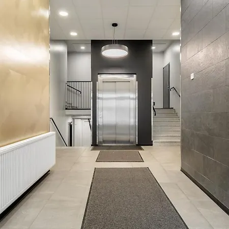 Elegant On The Riverfront Apartment Turku